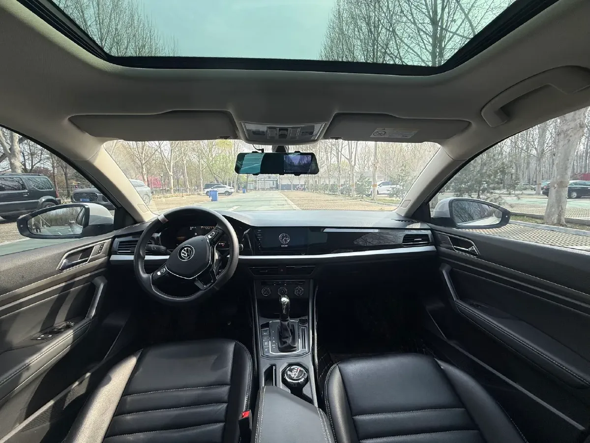 2022 Volkswagen Sagitar 1.2T 116HP L4 7DCT,autocango,china used car exporter,china ev exporter,chinese used car exporter,chinese used ev exporter