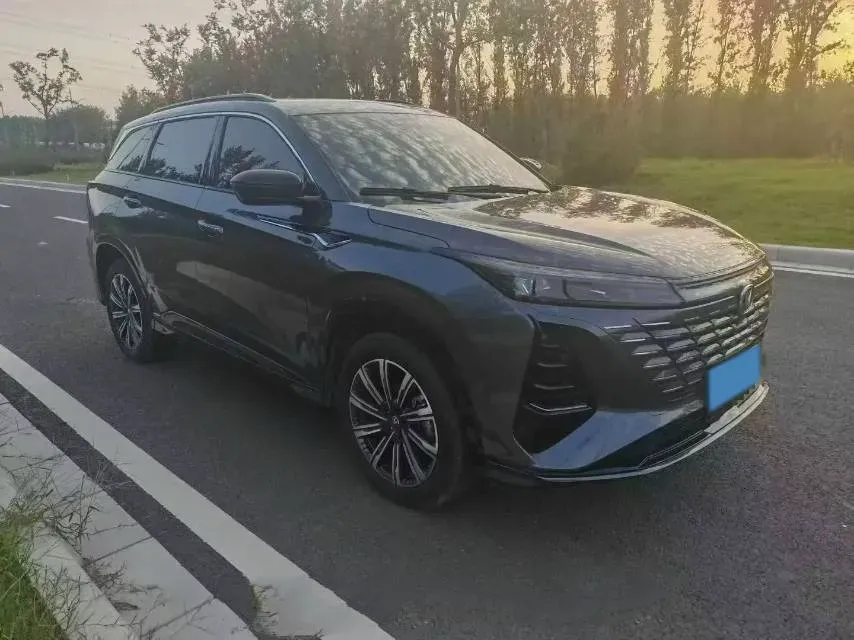 2024 ChangAn CS75 Plus 1.5T 188HP L4 8AT,autocango,china used car exporter,china ev exporter,chinese used car exporter,chinese used ev exporter