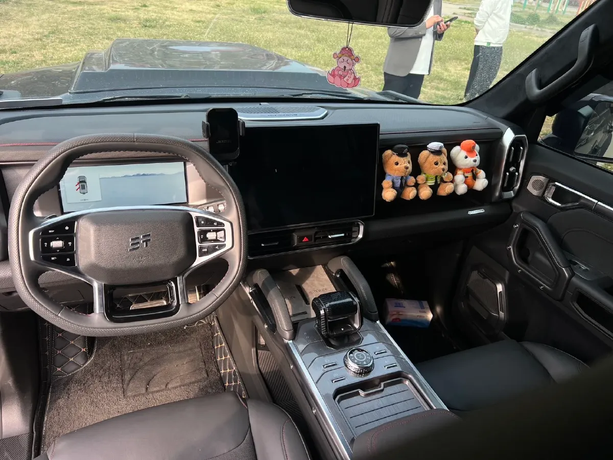 2023 Jetour Traveller 2.0T 254HP L4 7DCT,autocango,china used car exporter,china ev exporter,chinese used car exporter,chinese used ev exporter