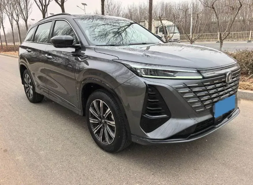 2024 ChangAn CS75 Plus 1.5T 188HP L4 8AT,autocango,china used car exporter,china ev exporter,chinese used car exporter,chinese used ev exporter
