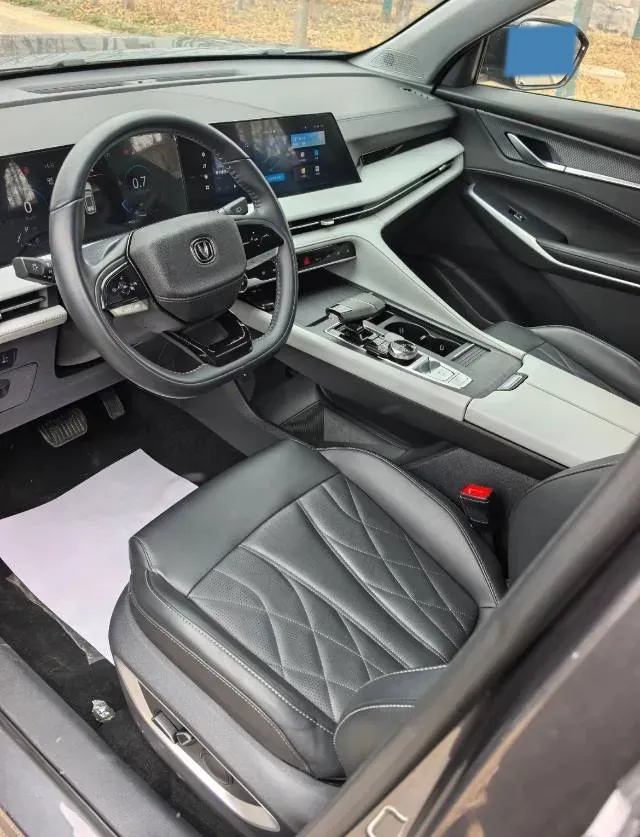 2024 ChangAn CS75 Plus 1.5T 188HP L4 8AT,autocango,china used car exporter,china ev exporter,chinese used car exporter,chinese used ev exporter