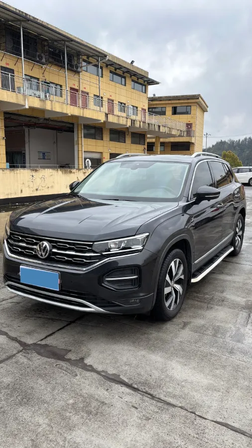 2019 Jeep Cherokee 2.0T 234HP L4 9AT,autocango,china used car exporter,china ev exporter,chinese used car exporter,chinese used ev exporter