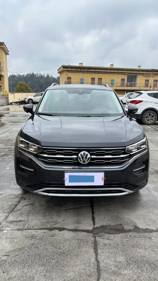 2019 Jeep Cherokee 2.0T 234HP L4 9AT,autocango,china used car exporter,china ev exporter,chinese used car exporter,chinese used ev exporter