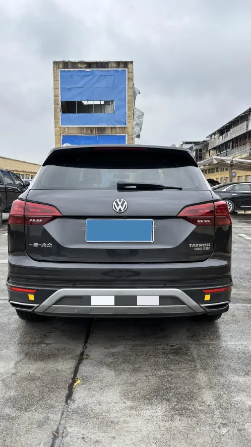 2019 Jeep Cherokee 2.0T 234HP L4 9AT,autocango,china used car exporter,china ev exporter,chinese used car exporter,chinese used ev exporter