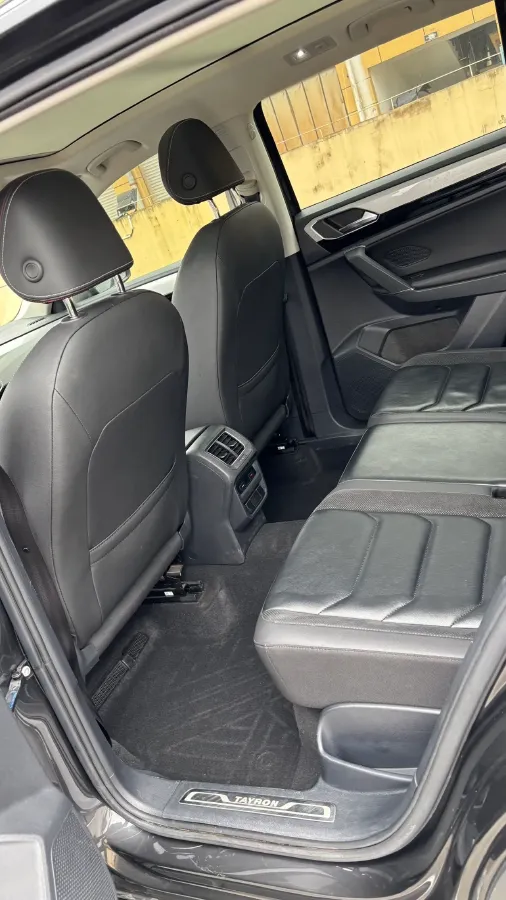 2019 Jeep Cherokee 2.0T 234HP L4 9AT,autocango,china used car exporter,china ev exporter,chinese used car exporter,chinese used ev exporter