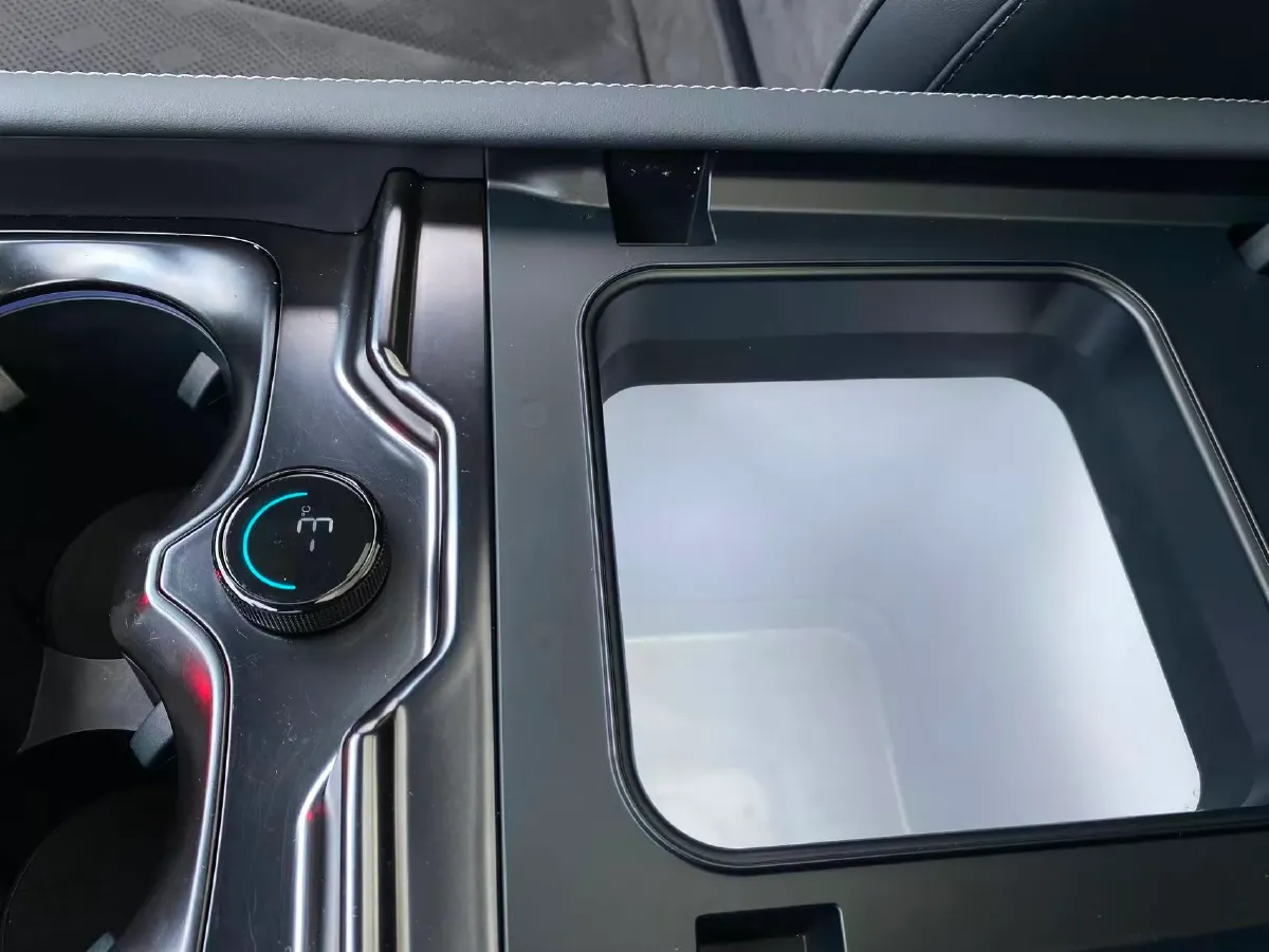 2024 Jaguar XEL 2.0T 250HP L4 8AT,autocango,china used car exporter,china ev exporter,chinese used car exporter,chinese used ev exporter