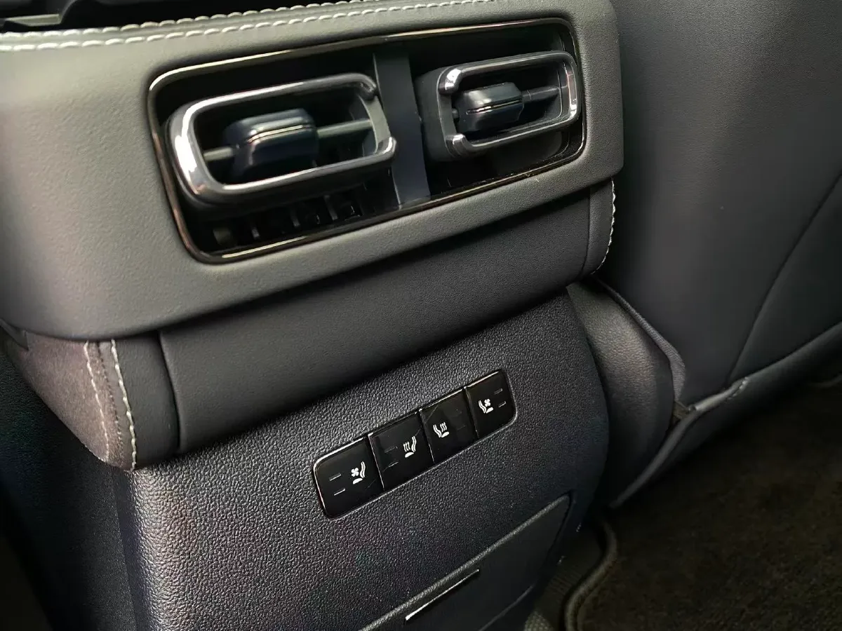 2024 Jaguar XEL 2.0T 250HP L4 8AT,autocango,china used car exporter,china ev exporter,chinese used car exporter,chinese used ev exporter