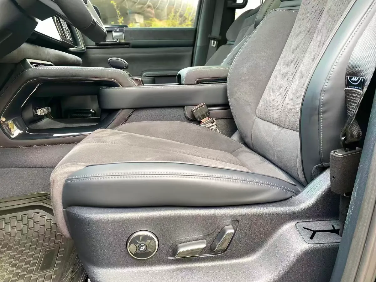 2024 Jaguar XEL 2.0T 250HP L4 8AT,autocango,china used car exporter,china ev exporter,chinese used car exporter,chinese used ev exporter