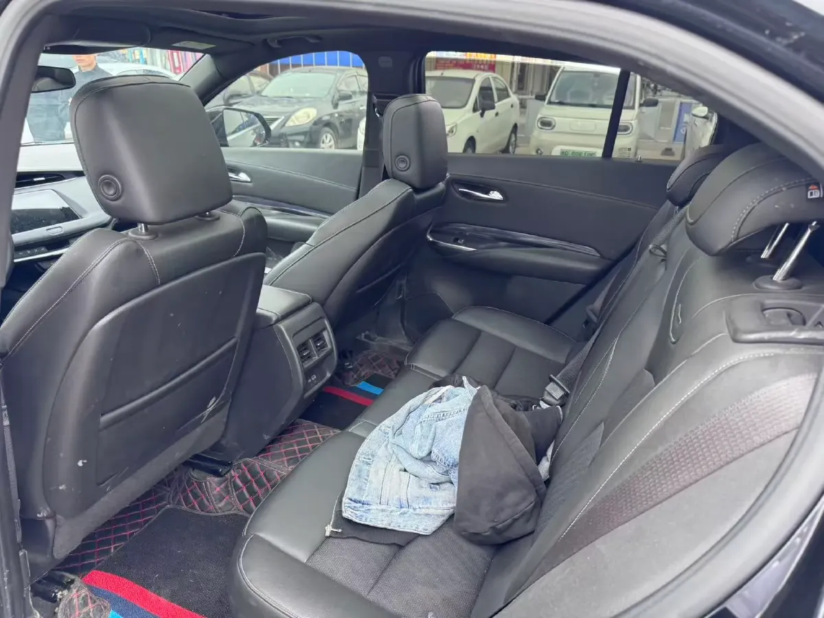 2018 Cadillac XT4 2.0T 241HP L4 9AT,autocango,china used car exporter,china ev exporter,chinese used car exporter,chinese used ev exporter