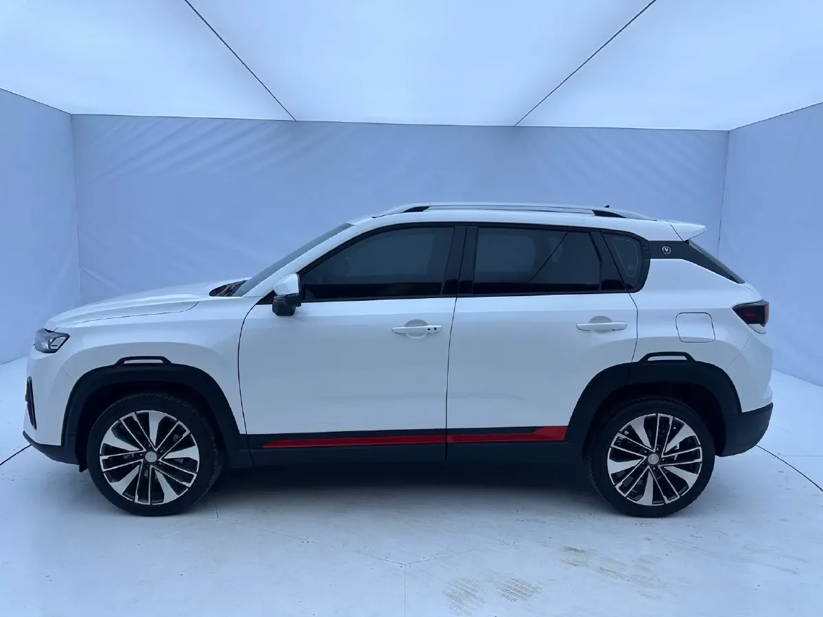 2022 ChangAn CS35 Plus 1.4T 160HP L4 7DCT,autocango,china used car exporter,china ev exporter,chinese used car exporter,chinese used ev exporter