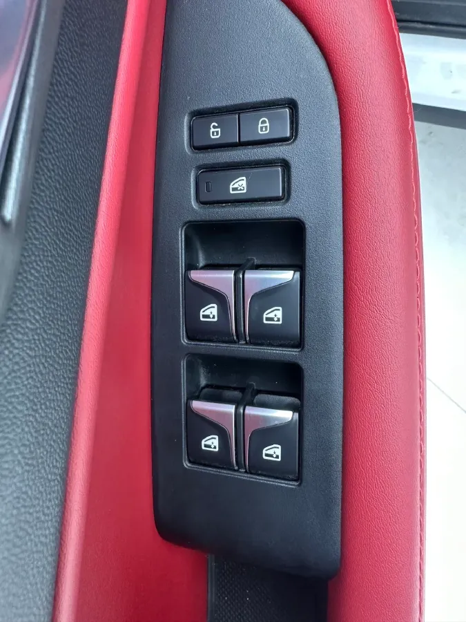 2022 ChangAn CS35 Plus 1.4T 160HP L4 7DCT,autocango,china used car exporter,china ev exporter,chinese used car exporter,chinese used ev exporter