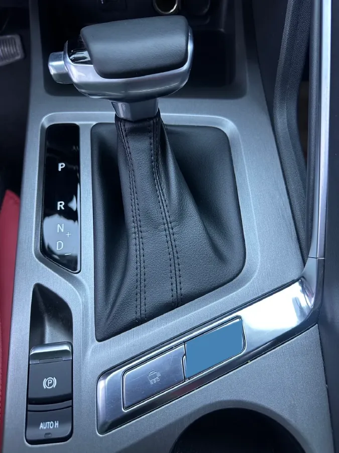 2022 ChangAn CS35 Plus 1.4T 160HP L4 7DCT,autocango,china used car exporter,china ev exporter,chinese used car exporter,chinese used ev exporter