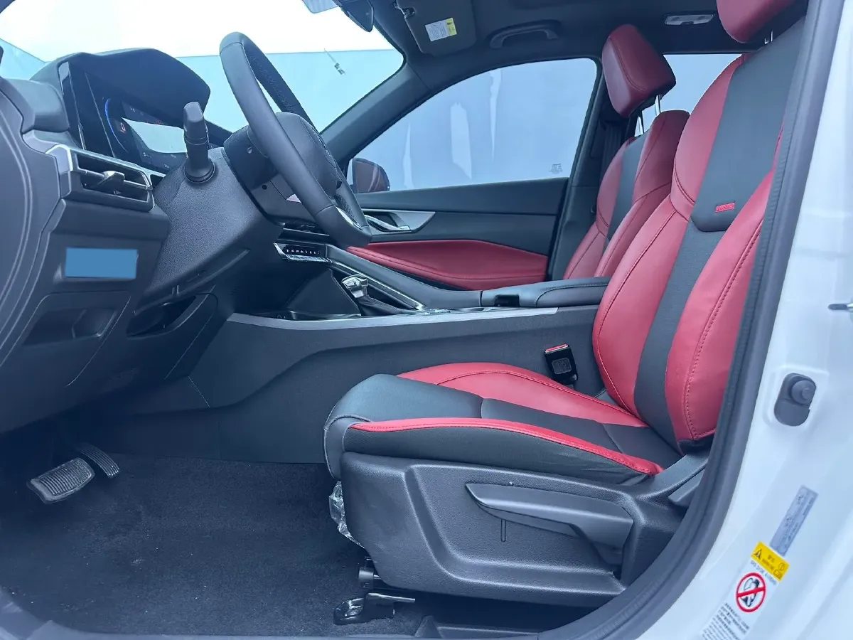 2022 ChangAn CS35 Plus 1.4T 160HP L4 7DCT,autocango,china used car exporter,china ev exporter,chinese used car exporter,chinese used ev exporter