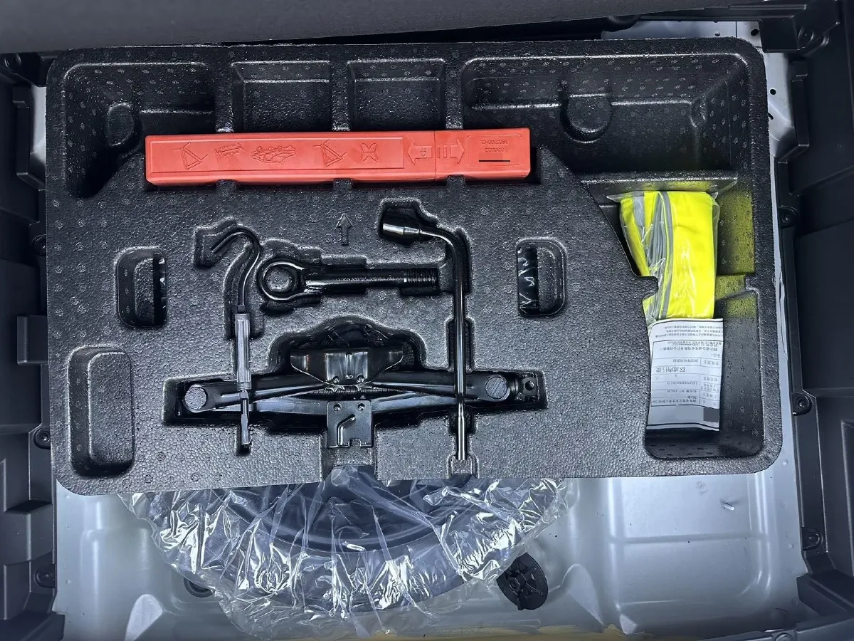 2022 ChangAn CS35 Plus 1.4T 160HP L4 7DCT,autocango,china used car exporter,china ev exporter,chinese used car exporter,chinese used ev exporter