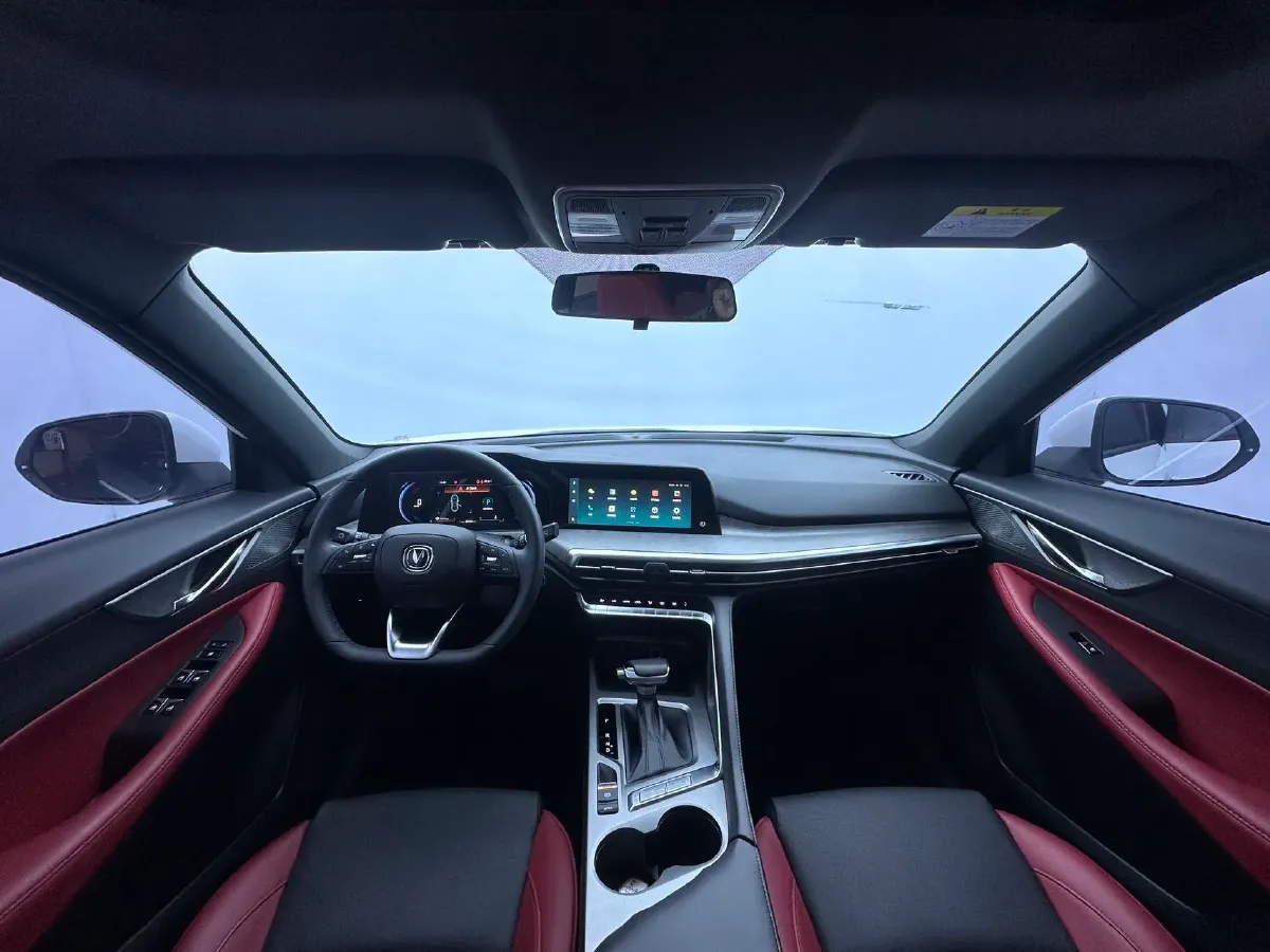 2022 ChangAn CS35 Plus 1.4T 160HP L4 7DCT,autocango,china used car exporter,china ev exporter,chinese used car exporter,chinese used ev exporter