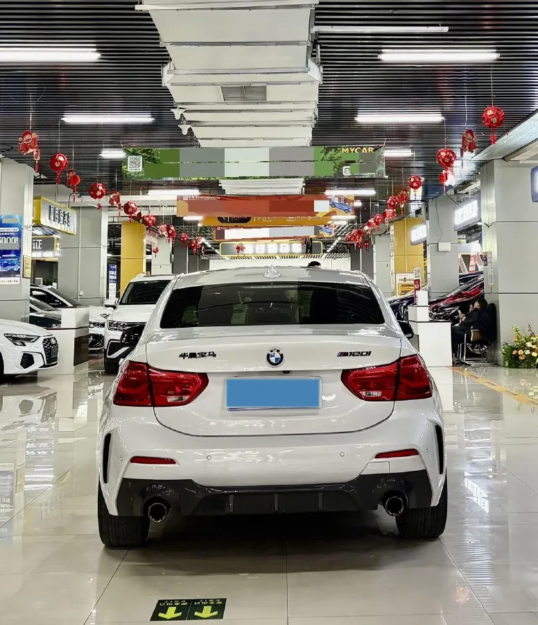 2022 BMW 1 Series 1.5T 140HP L3 7DCT,autocango,china used car exporter,china ev exporter,chinese used car exporter,chinese used ev exporter