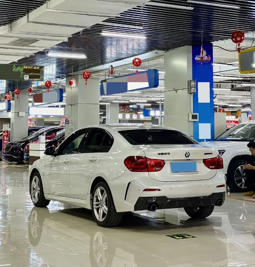 2022 BMW 1 Series 1.5T 140HP L3 7DCT,autocango,china used car exporter,china ev exporter,chinese used car exporter,chinese used ev exporter