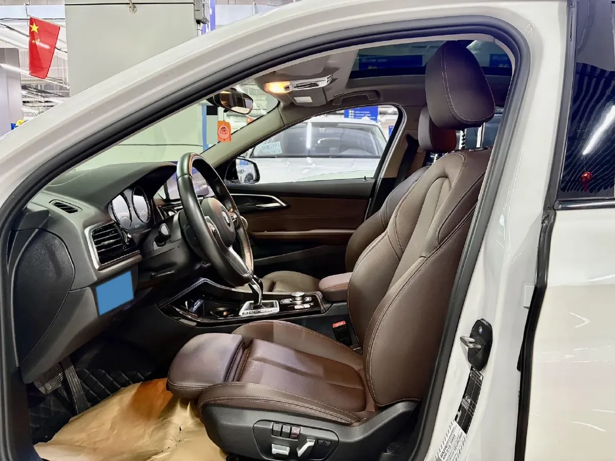 2022 BMW 1 Series 1.5T 140HP L3 7DCT,autocango,china used car exporter,china ev exporter,chinese used car exporter,chinese used ev exporter