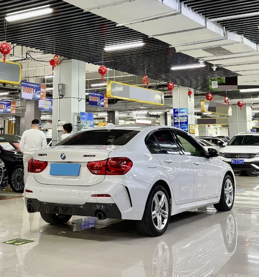 2022 BMW 1 Series 1.5T 140HP L3 7DCT,autocango,china used car exporter,china ev exporter,chinese used car exporter,chinese used ev exporter