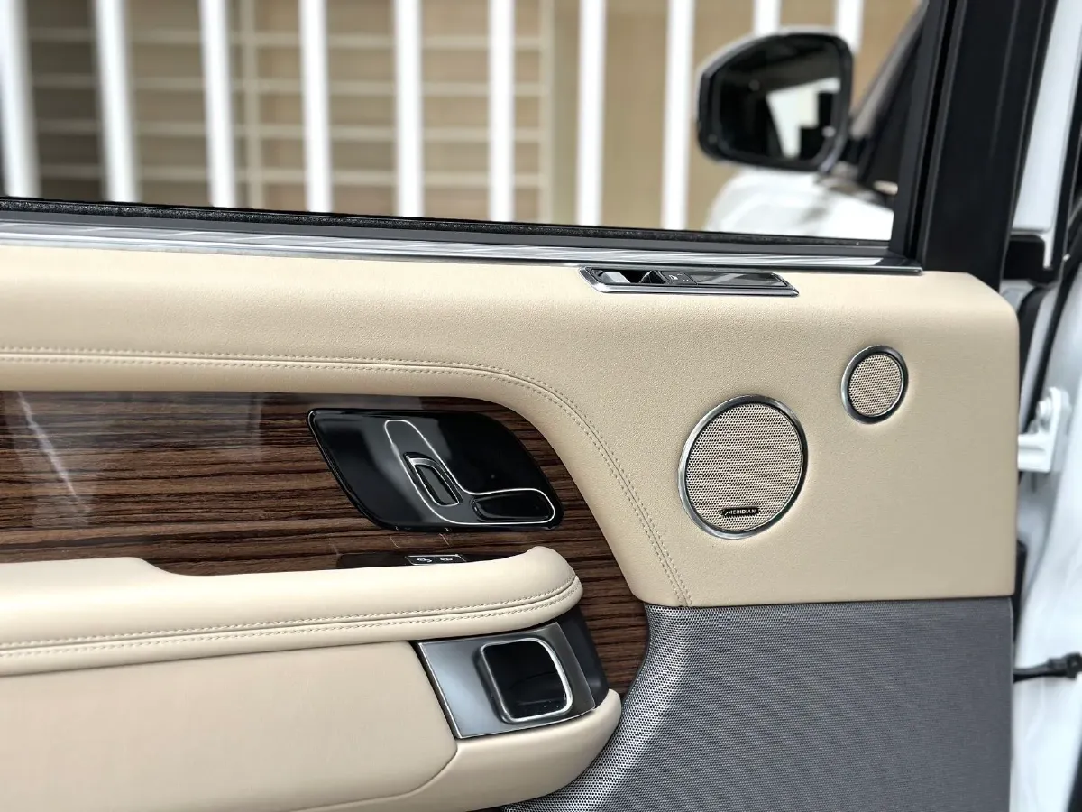 2019 Land Rover Range Rover 3.0T 381HP V6 8AT,autocango,china used car exporter,china ev exporter,chinese used car exporter,chinese used ev exporter