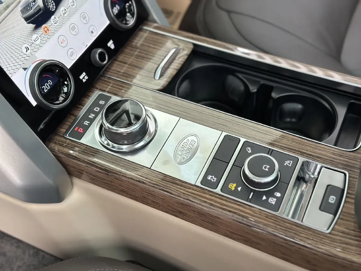 2019 Land Rover Range Rover 3.0T 381HP V6 8AT,autocango,china used car exporter,china ev exporter,chinese used car exporter,chinese used ev exporter