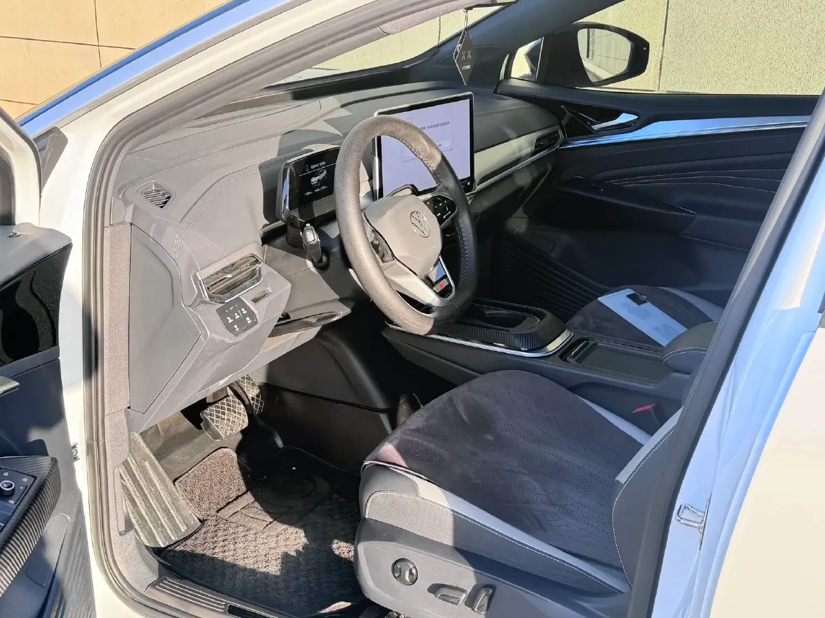 2025 Skoda Superb 2.0T 186HP L4 7DCT,autocango,china used car exporter,china ev exporter,chinese used car exporter,chinese used ev exporter