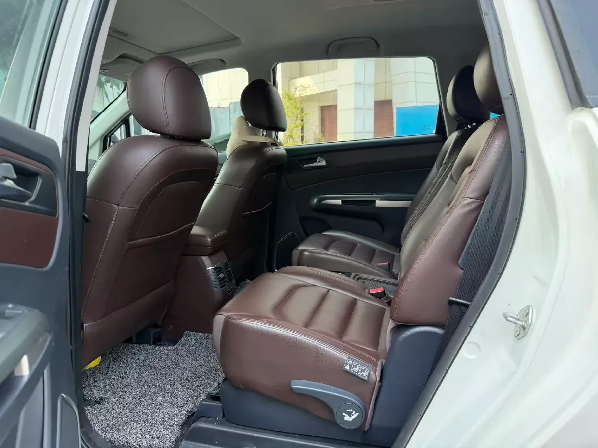 2017 HaiMa Family F7 1.5T 165HP L4 6AT,autocango,china used car exporter,china ev exporter,chinese used car exporter,chinese used ev exporter