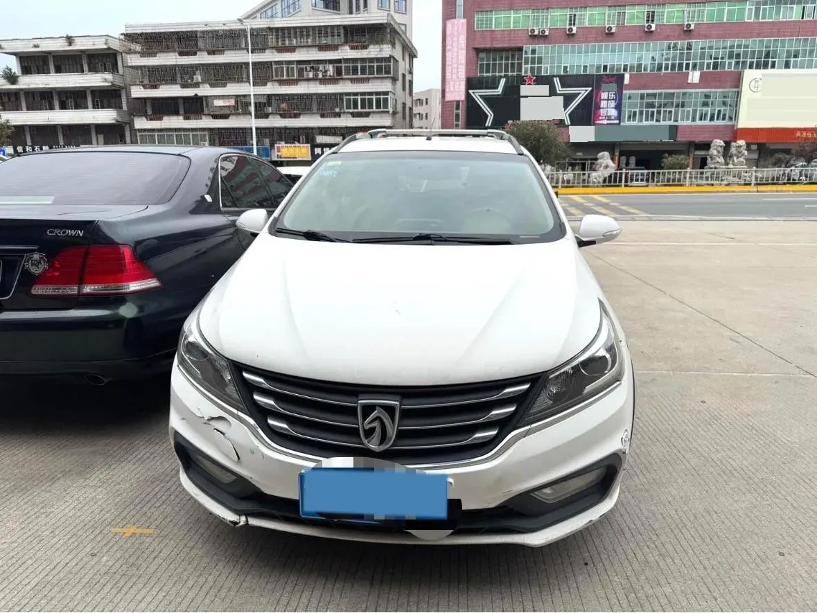 2017 BaoJun 310W 1.5L 112HP L4 6MT,autocango,china used car exporter,china ev exporter,chinese used car exporter,chinese used ev exporter