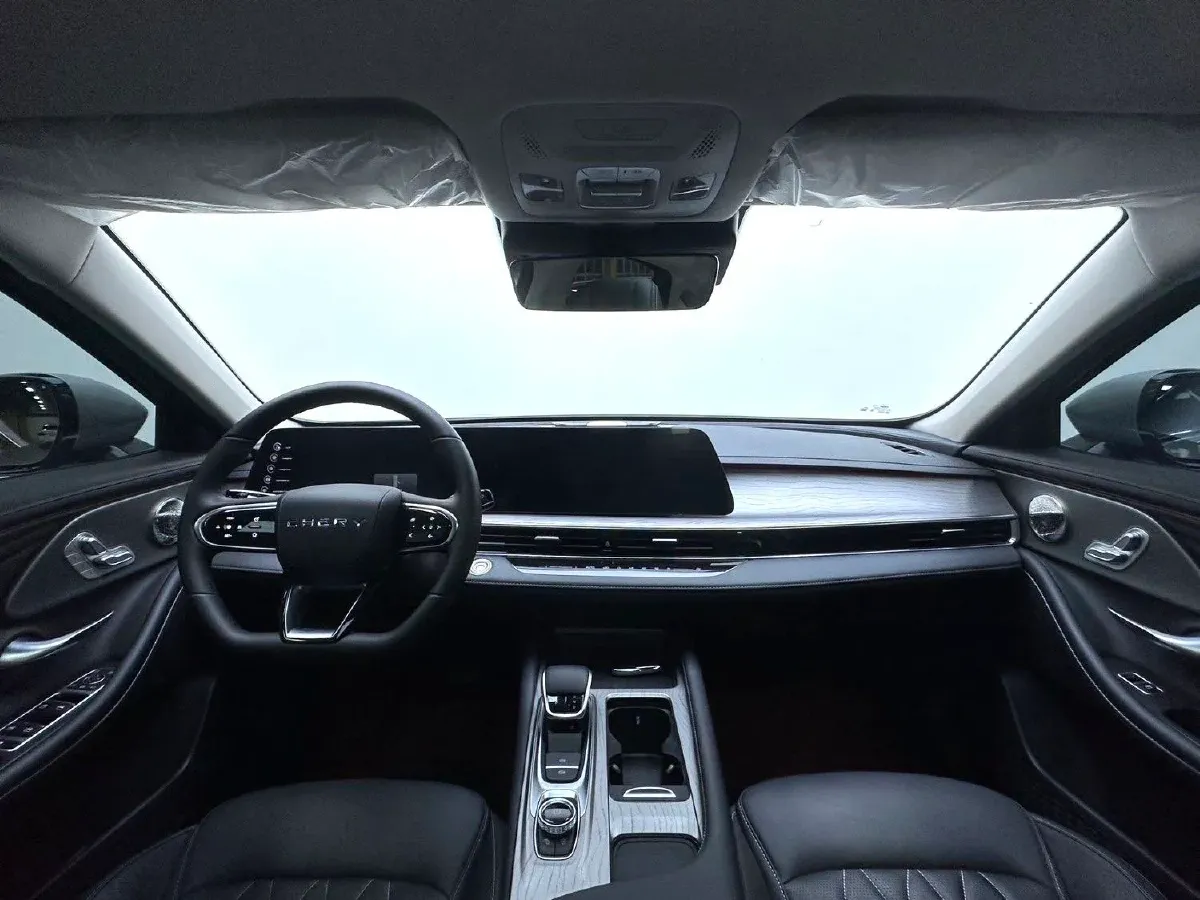 2025 Chery Arrizo 8 1.6T 197HP L4 7DCT,autocango,china used car exporter,china ev exporter,chinese used car exporter,chinese used ev exporter