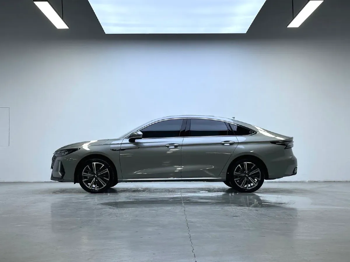 2025 Chery Arrizo 8 1.6T 197HP L4 7DCT,autocango,china used car exporter,china ev exporter,chinese used car exporter,chinese used ev exporter