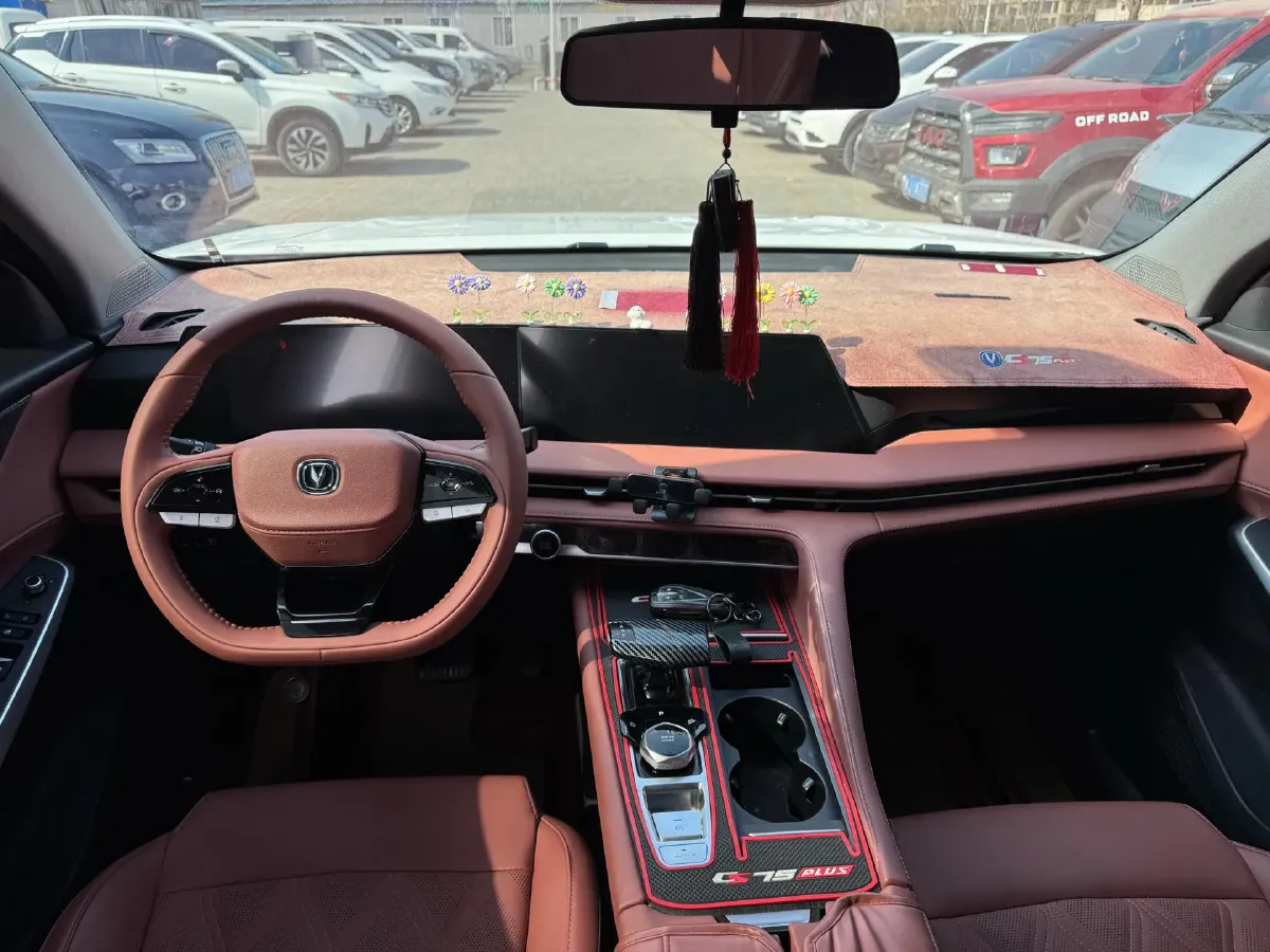 2023 ChangAn CS75 Plus 1.5T 188HP L4 8AT,autocango,china used car exporter,china ev exporter,chinese used car exporter,chinese used ev exporter