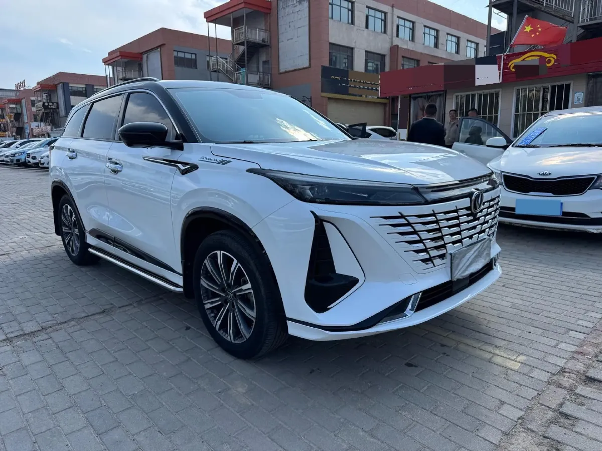 2023 ChangAn CS75 Plus 1.5T 188HP L4 8AT,autocango,china used car exporter,china ev exporter,chinese used car exporter,chinese used ev exporter
