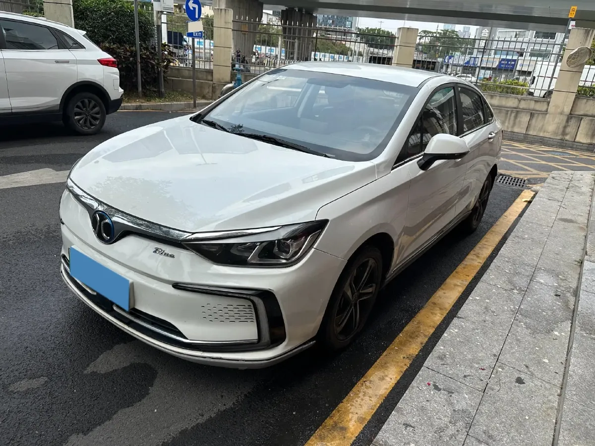 2018 Bestune X80 2.0L 147HP L4 6AT,autocango,china used car exporter,china ev exporter,chinese used car exporter,chinese used ev exporter