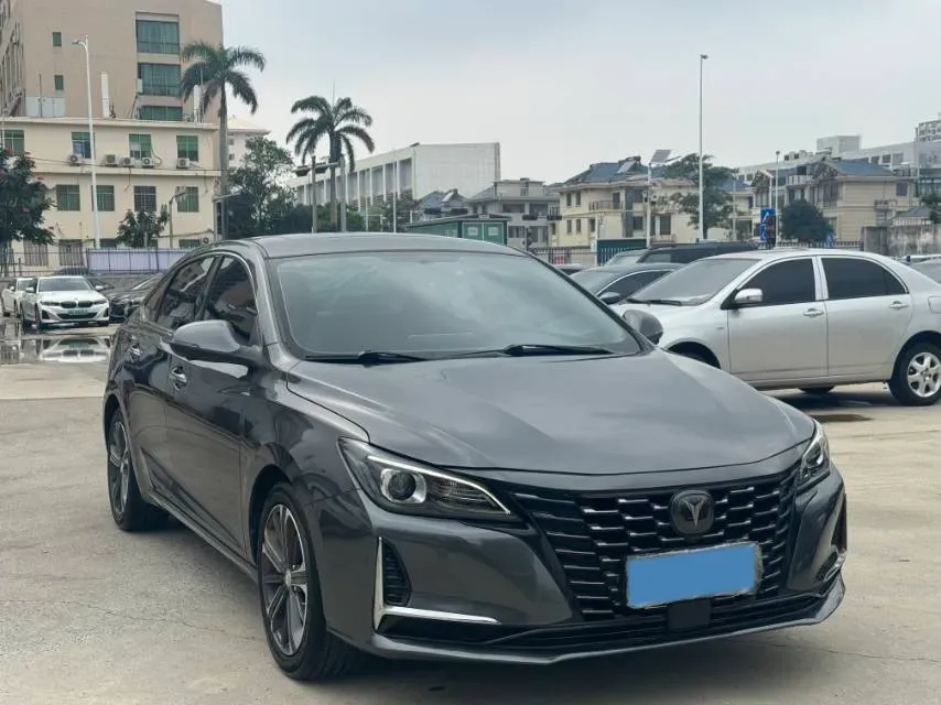 2022 ChangAn Raeton CC 1.5T 188HP L4 7DCT,autocango,china used car exporter,china ev exporter,chinese used car exporter,chinese used ev exporter