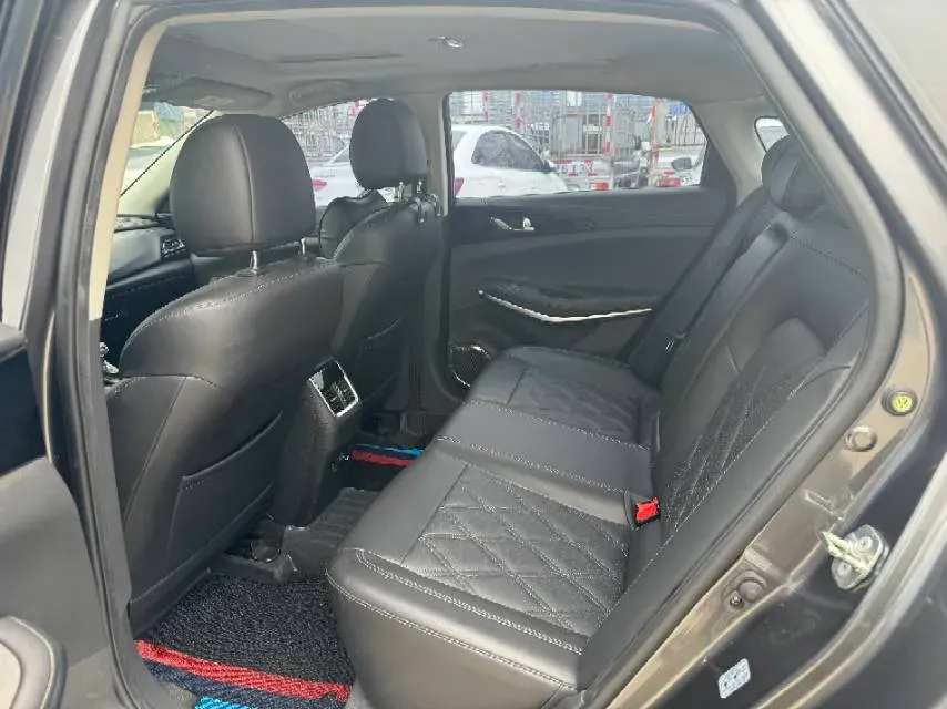 2022 ChangAn Raeton CC 1.5T 188HP L4 7DCT,autocango,china used car exporter,china ev exporter,chinese used car exporter,chinese used ev exporter