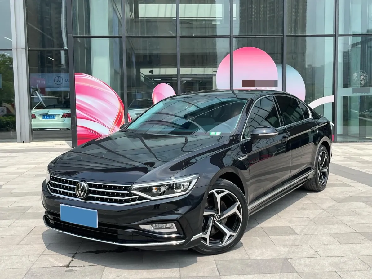 2023 Volkswagen Magotan 2.0T 186HP L4 7DCT,autocango,china used car exporter,china ev exporter,chinese used car exporter,chinese used ev exporter