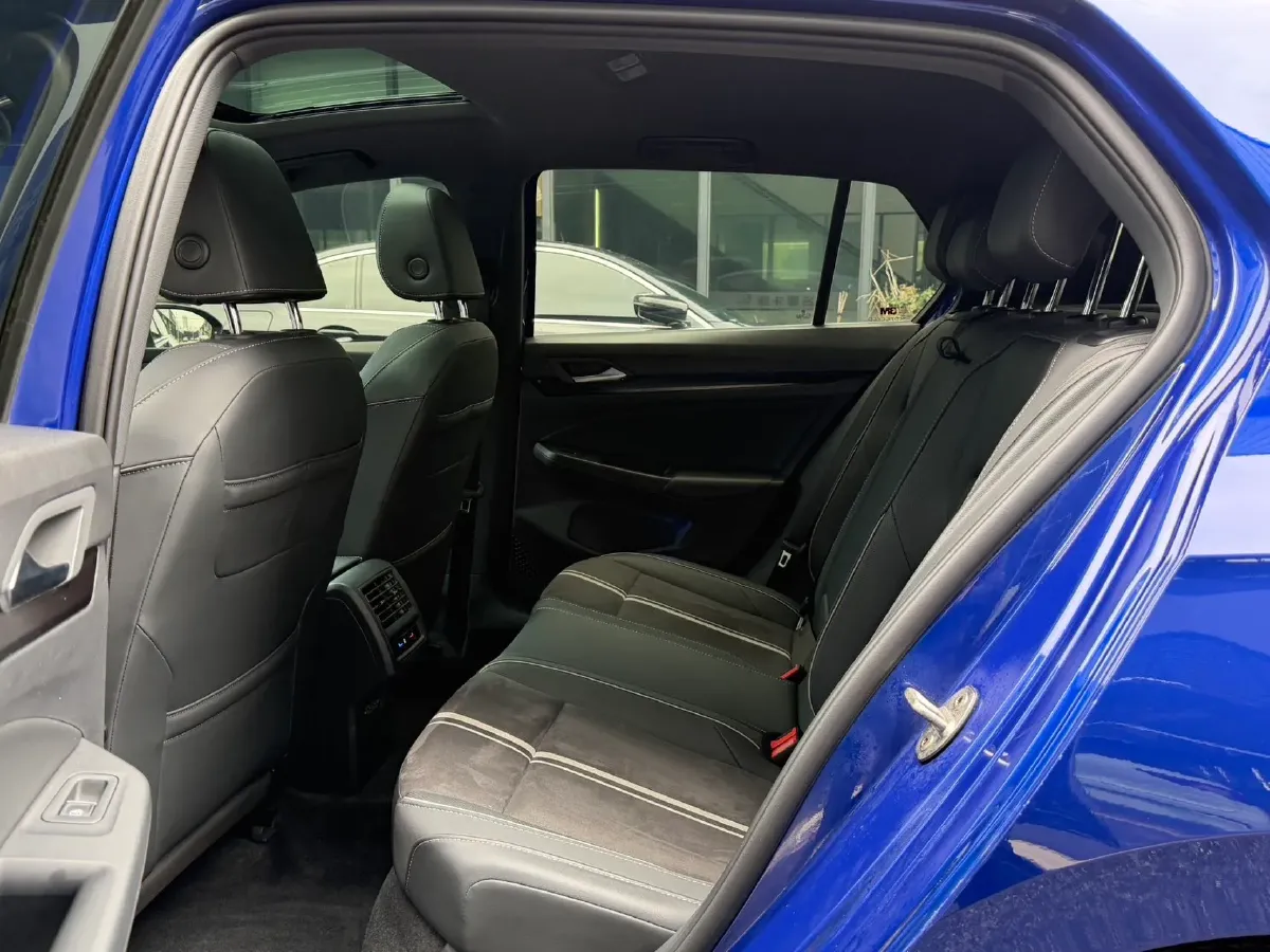 2023 Volkswagen Golf 1.4T 150HP L4 7DCT,autocango,china used car exporter,china ev exporter,chinese used car exporter,chinese used ev exporter