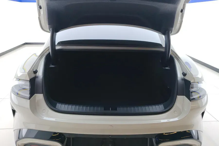 2024 MI SU7 BEV 101KWH,autocango,china used car exporter,china ev exporter,chinese used car exporter,chinese used ev exporter