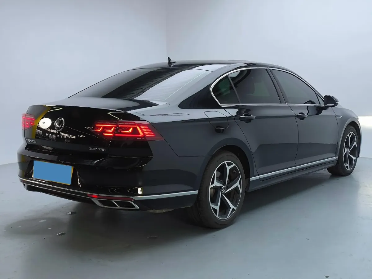 2023 Volkswagen Magotan 2.0T 186HP L4 7DCT,autocango,china used car exporter,china ev exporter,chinese used car exporter,chinese used ev exporter