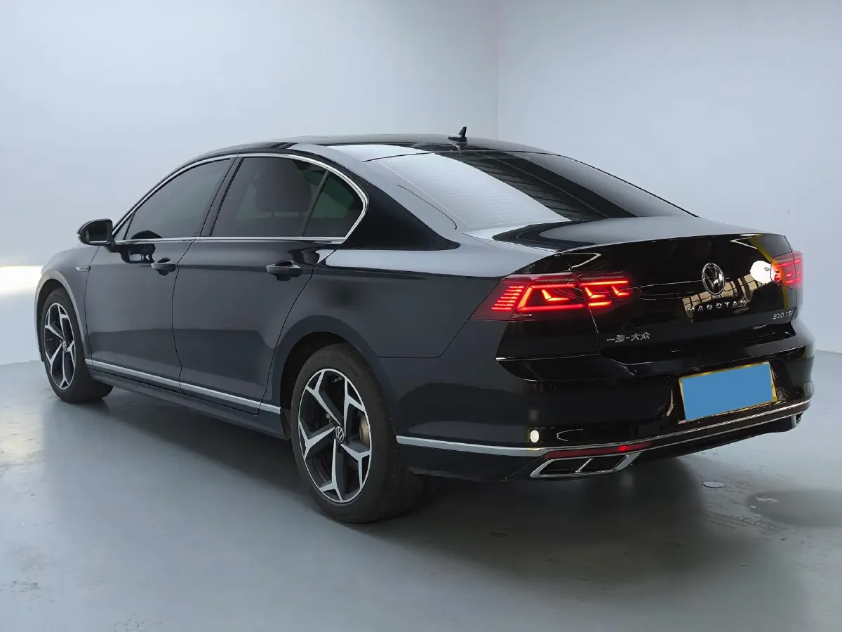 2023 Volkswagen Magotan 2.0T 186HP L4 7DCT,autocango,china used car exporter,china ev exporter,chinese used car exporter,chinese used ev exporter