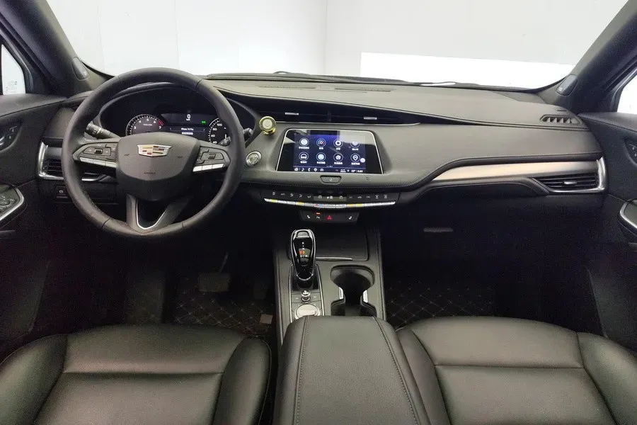 2021 Cadillac XT4 2.0T 237HP L4 9AT,autocango,china used car exporter,china ev exporter,chinese used car exporter,chinese used ev exporter