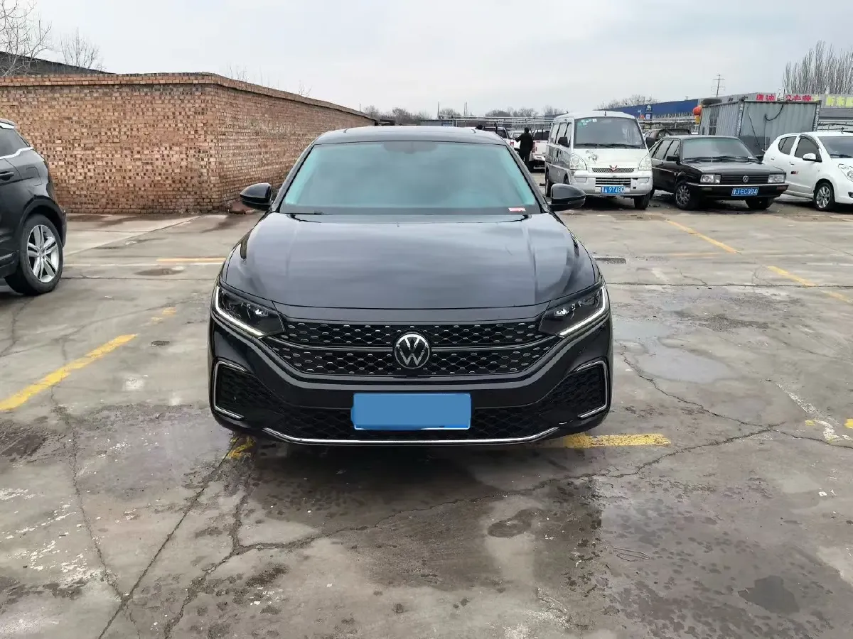 2023 Volkswagen Passat 2.0T 186HP L4 7DCT,autocango,china used car exporter,china ev exporter,chinese used car exporter,chinese used ev exporter