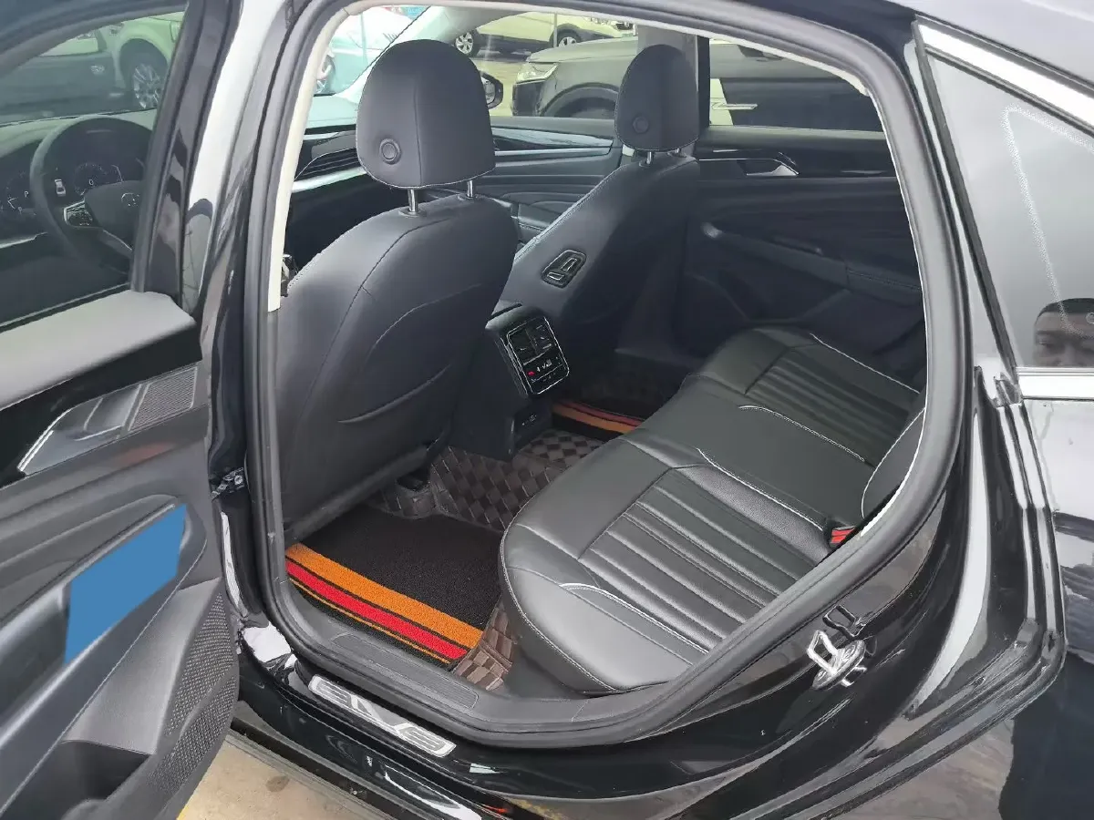 2023 Volkswagen Passat 2.0T 186HP L4 7DCT,autocango,china used car exporter,china ev exporter,chinese used car exporter,chinese used ev exporter