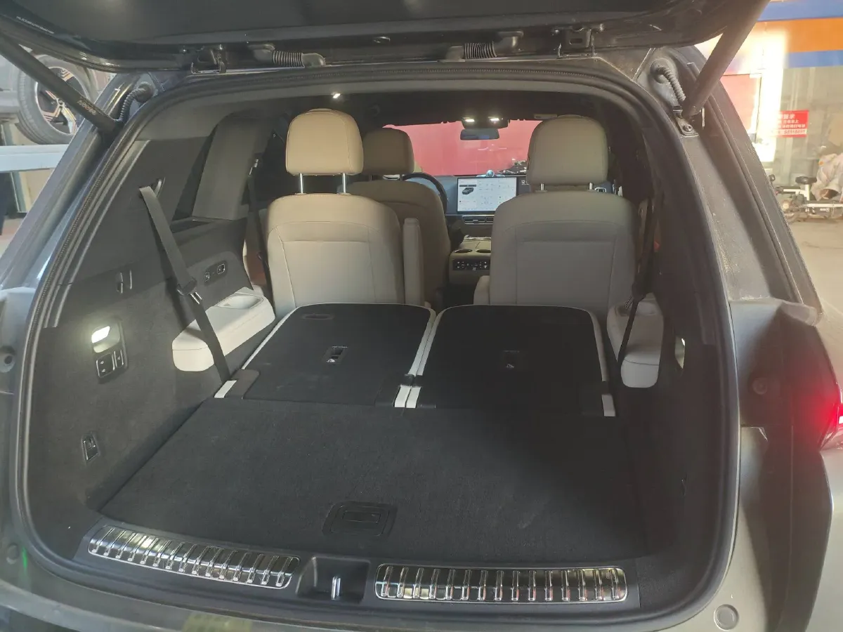 2024 Volvo S60 2.0T 197HP L4 7DCT,autocango,china used car exporter,china ev exporter,chinese used car exporter,chinese used ev exporter