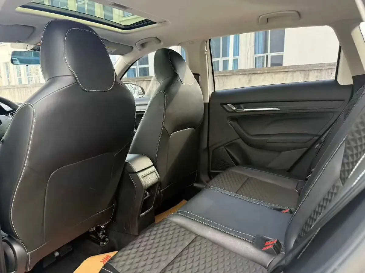 2020 Skoda Kamiq 1.5L 112HP L4 6AT,autocango,china used car exporter,china ev exporter,chinese used car exporter,chinese used ev exporter