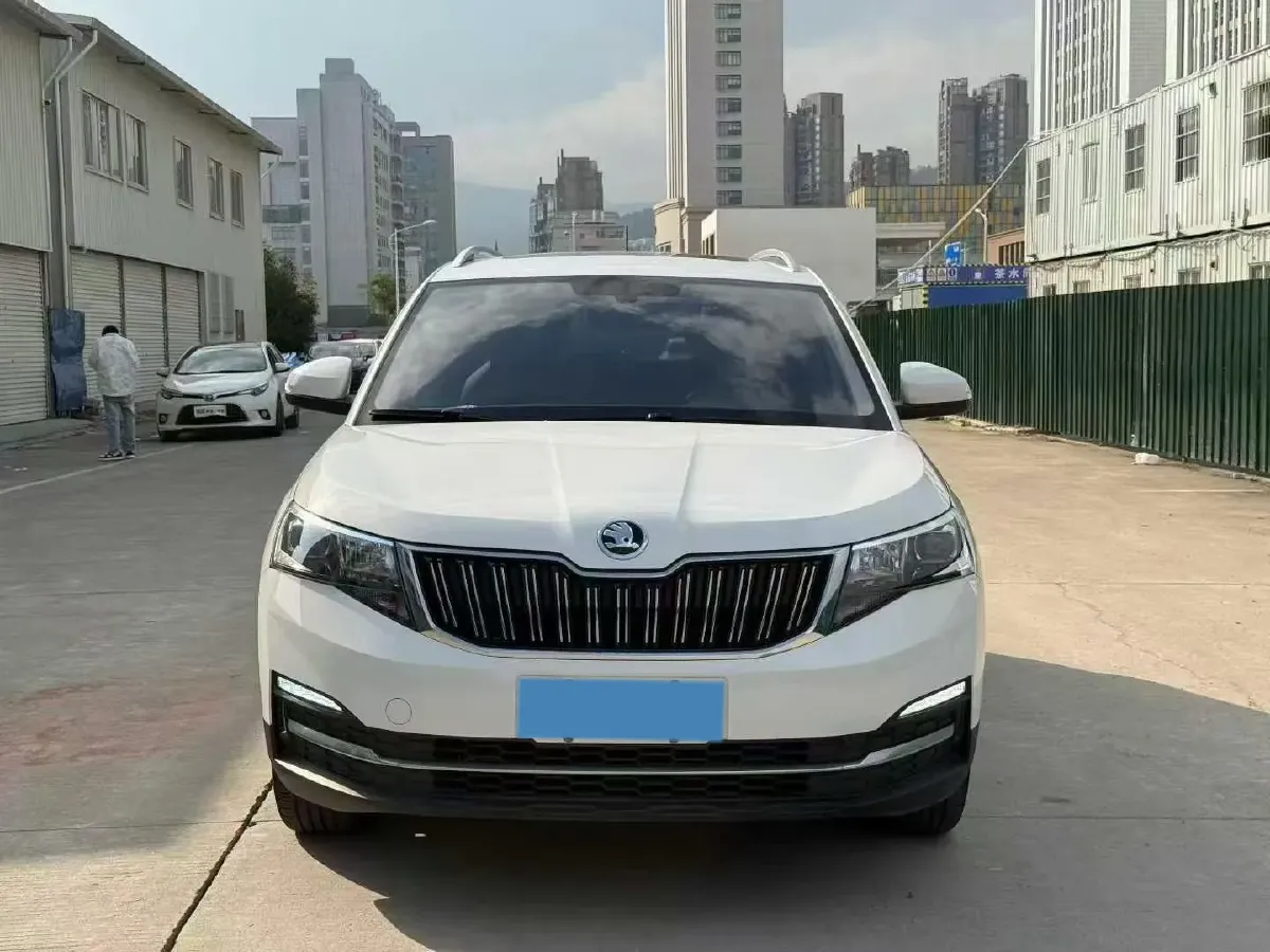 2020 Skoda Kamiq 1.5L 112HP L4 6AT,autocango,china used car exporter,china ev exporter,chinese used car exporter,chinese used ev exporter