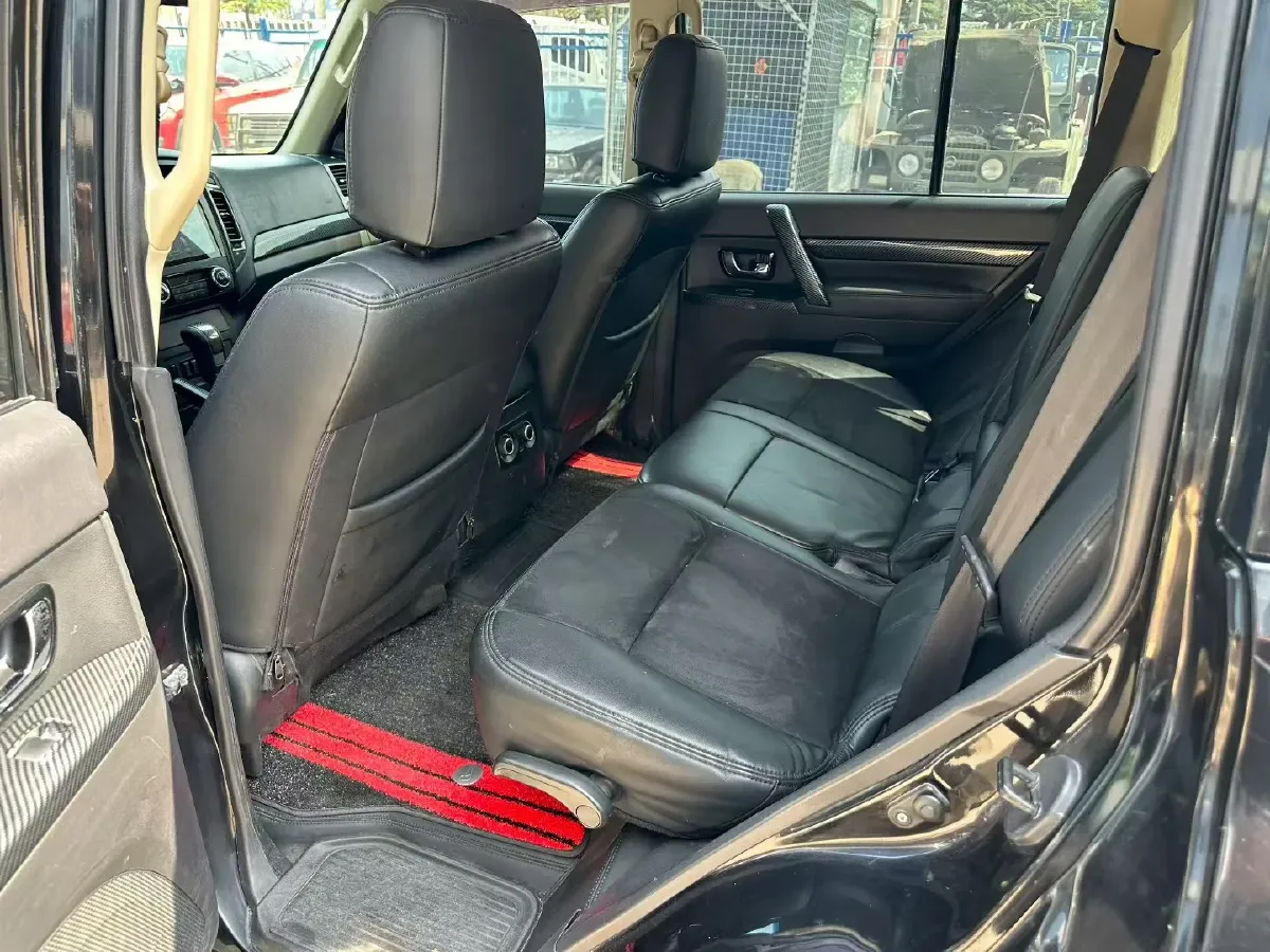 2016 Mitsubishi Pajero 3.0L 174HP V6 5AT,autocango,china used car exporter,china ev exporter,chinese used car exporter,chinese used ev exporter