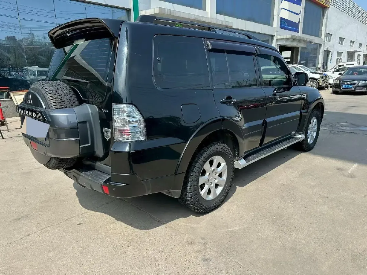 2016 Mitsubishi Pajero 3.0L 174HP V6 5AT,autocango,china used car exporter,china ev exporter,chinese used car exporter,chinese used ev exporter