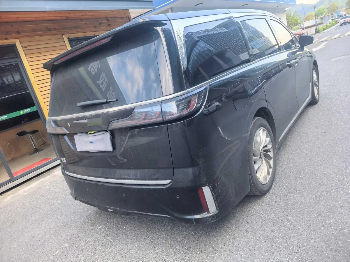 2022 Voyah Dream 1.5T 136HP L4 PHEV 25.57KWH,autocango,china used car exporter,china ev exporter,chinese used car exporter,chinese used ev exporter