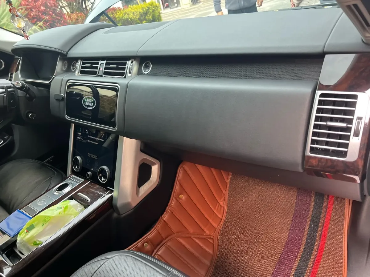 2021 Land Rover Range Rover 3.0T 400HP L6 8AT,autocango,china used car exporter,china ev exporter,chinese used car exporter,chinese used ev exporter